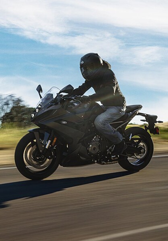 Suzuki GSX-8R in fahrt