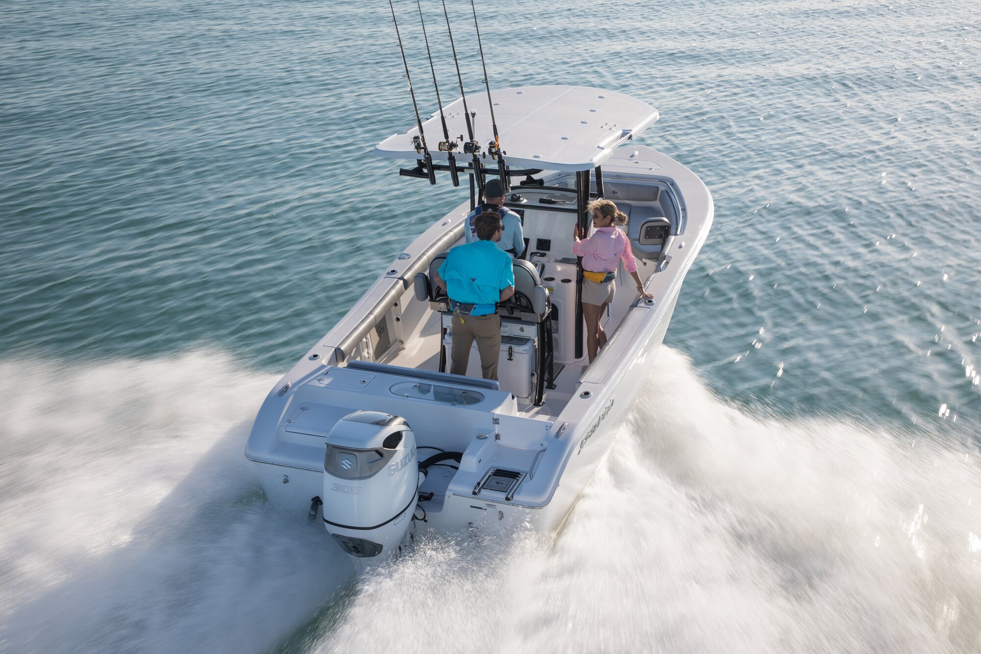 Mann und Frau auf einem Boot