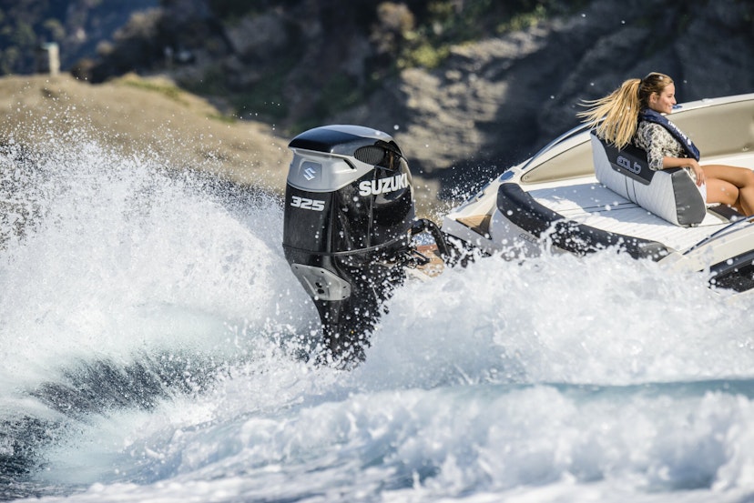 Suzuki DF325A Motor im Einsatz