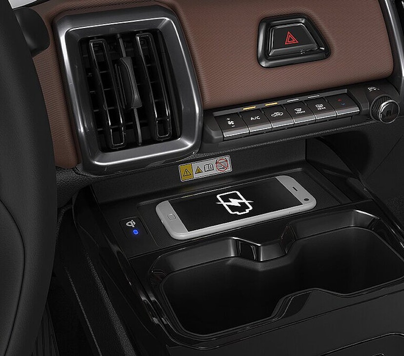 New e Vitara Klima und Handylader