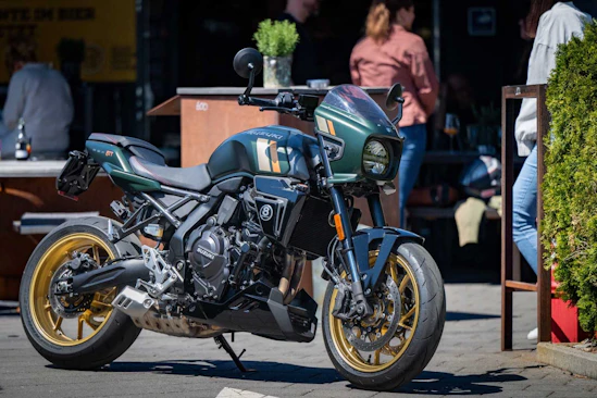 GSX-8TT