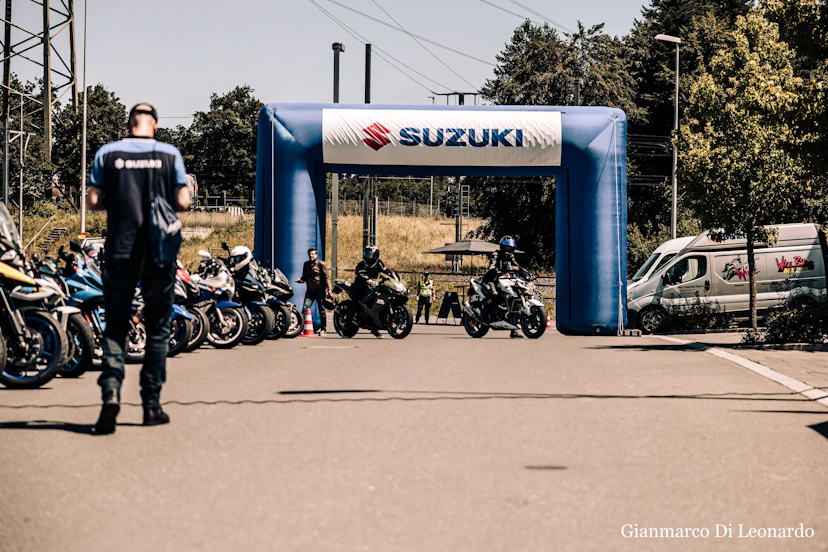 SUZUKI MEET Ace Cafe