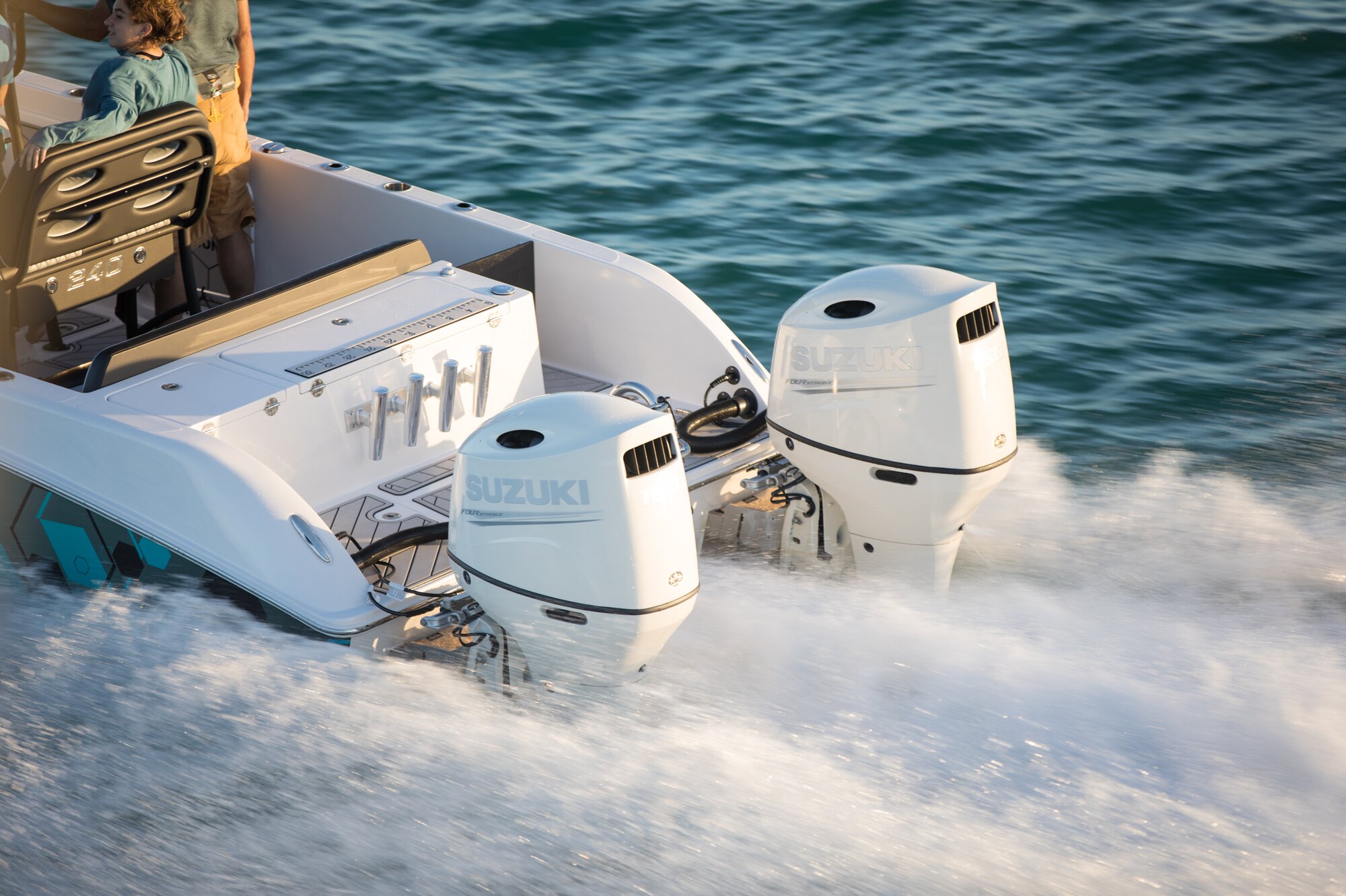 Zwei DF150AP im Einsatz