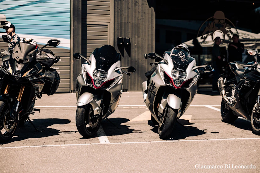 SUZUKI MEET Ace Cafe