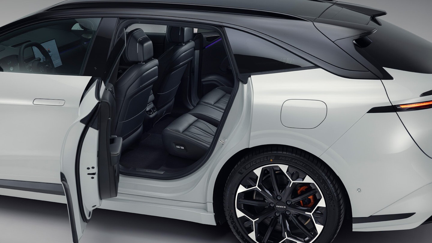 Zeekr 7GT mit offener Tür