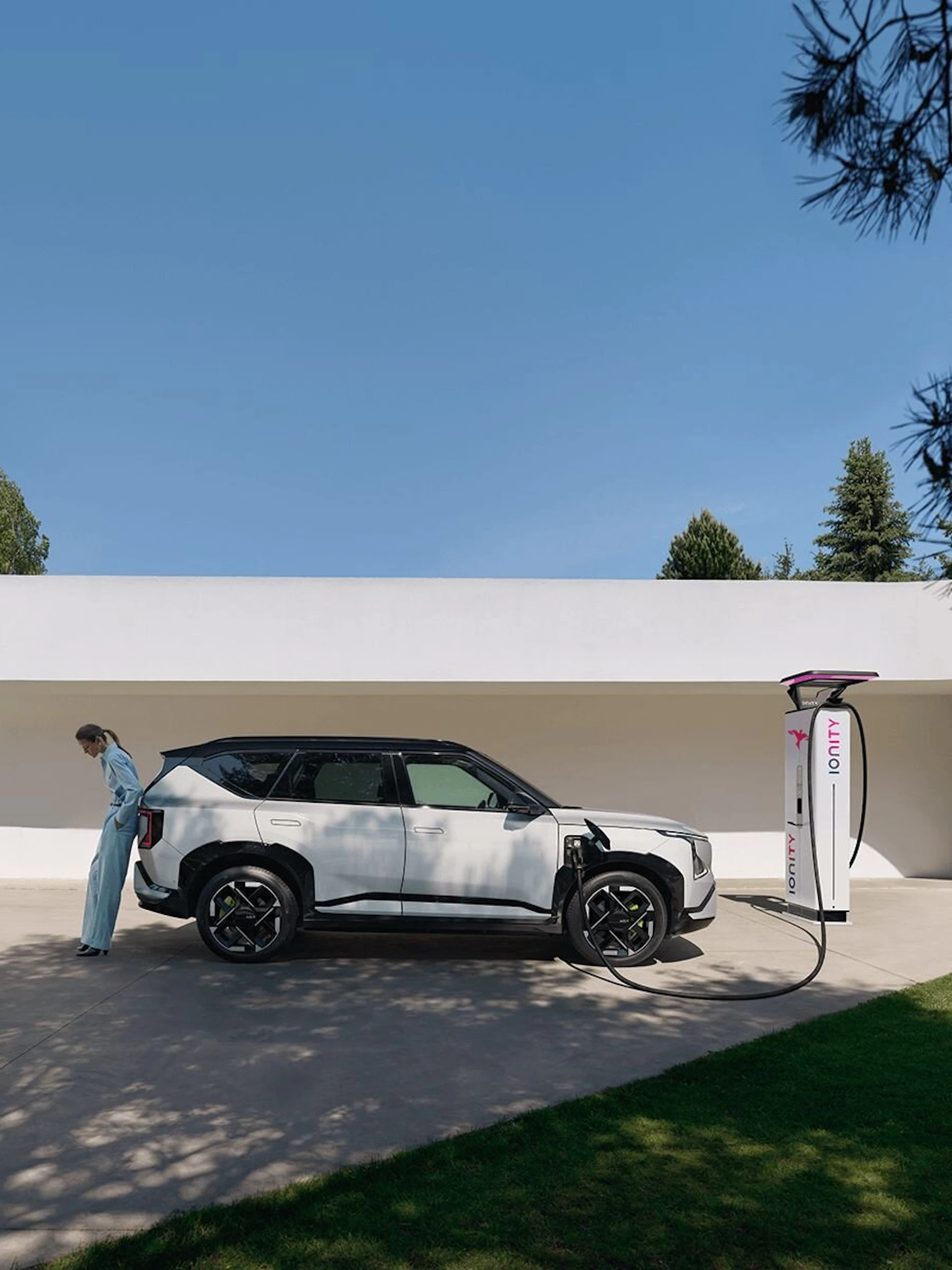 Seitliche Ansicht des Kia EV5 GT
