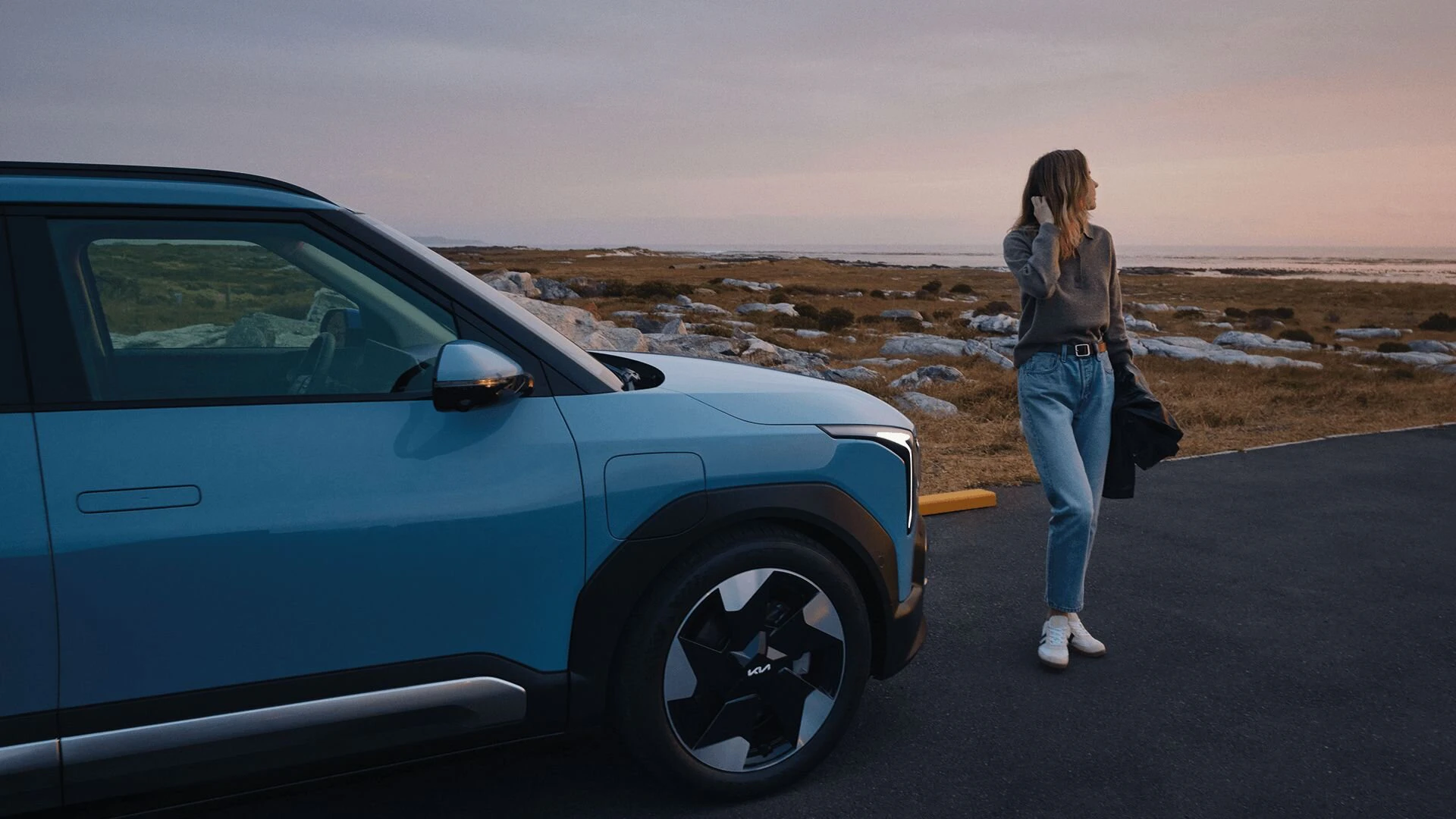 Seitliche Ansicht des Kia EV2