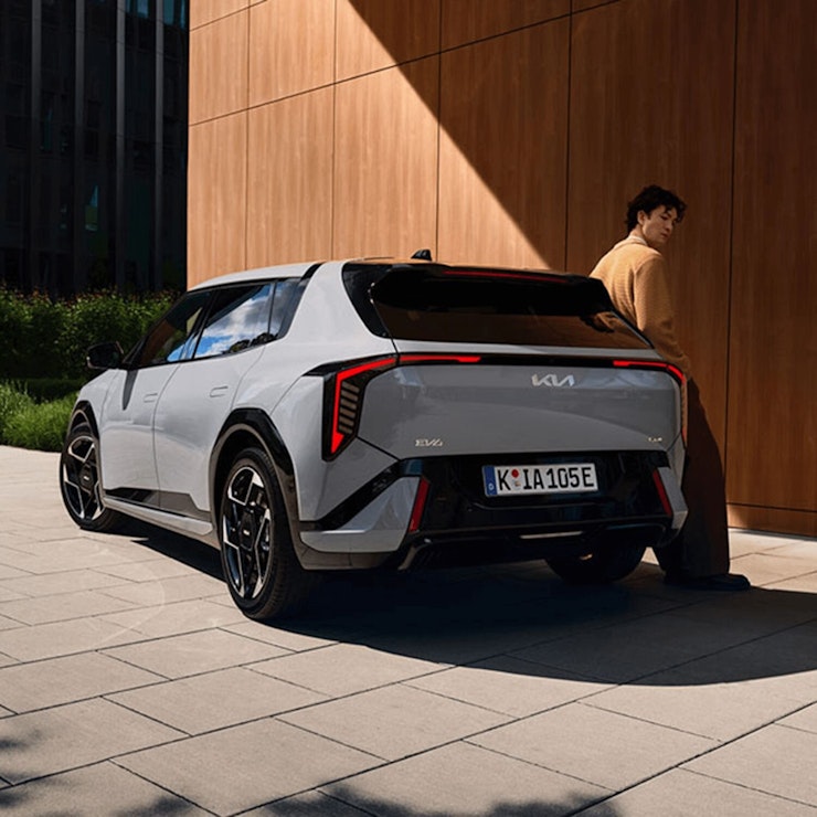 Seitliche Ansicht des Kia EV3