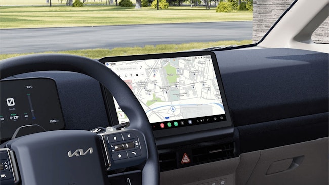 Kia PBV Armaturenbrett im Infotainment-Bildschirm und Anzeige von Navigation und smarten Kontrollen
