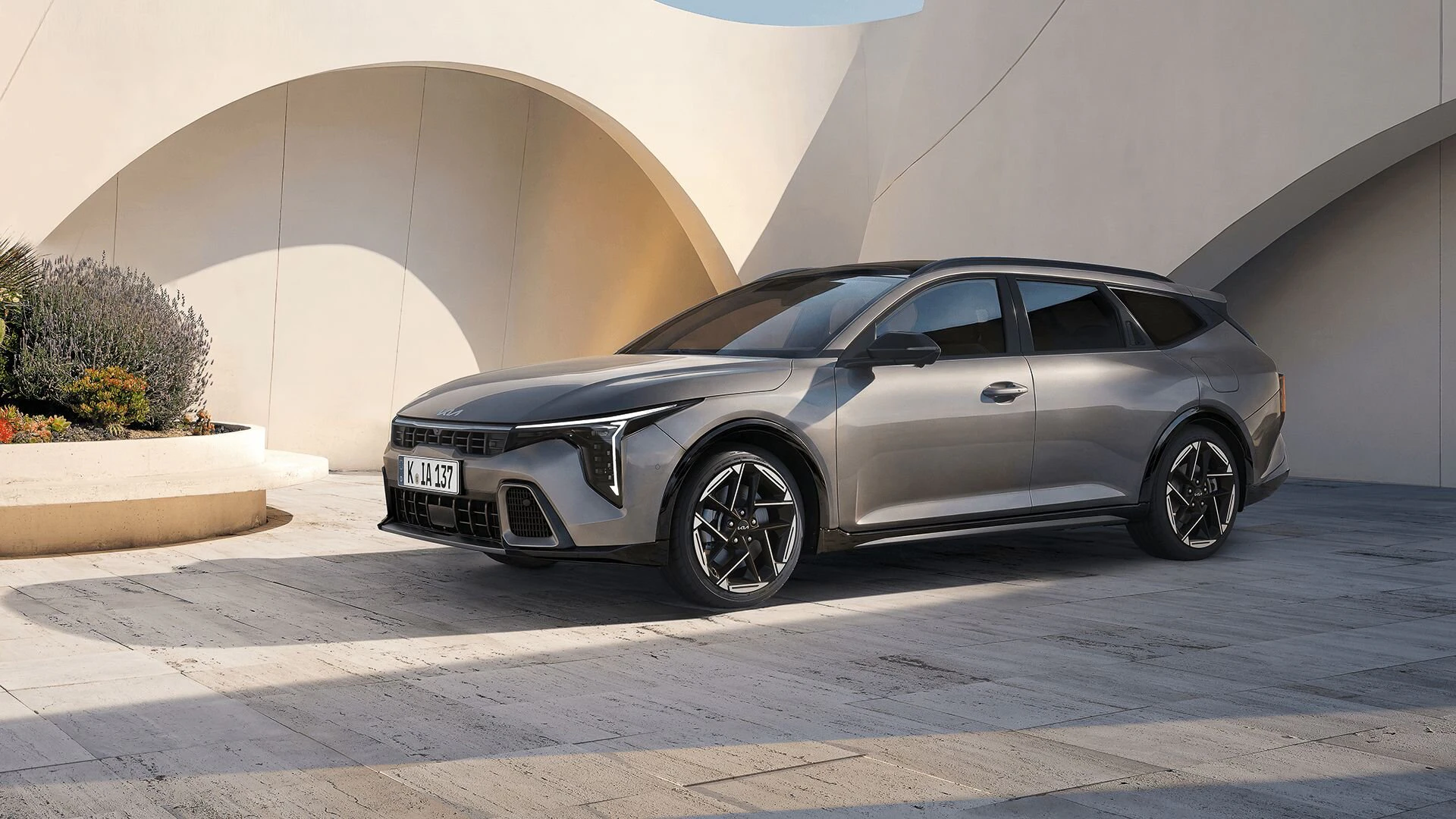 Kia K4
