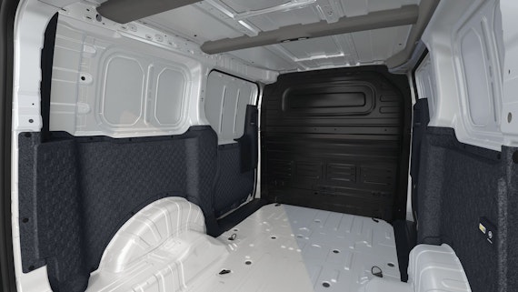 Leerer Kofferraum des New Kia PV5