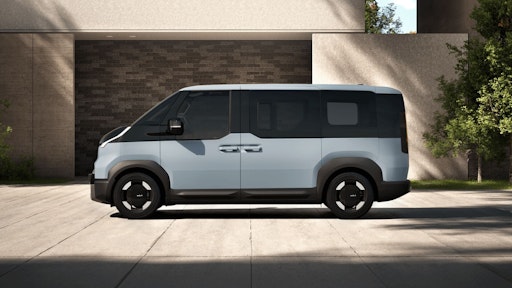 Seitliche Ansicht des New Kia PV5 Passenger