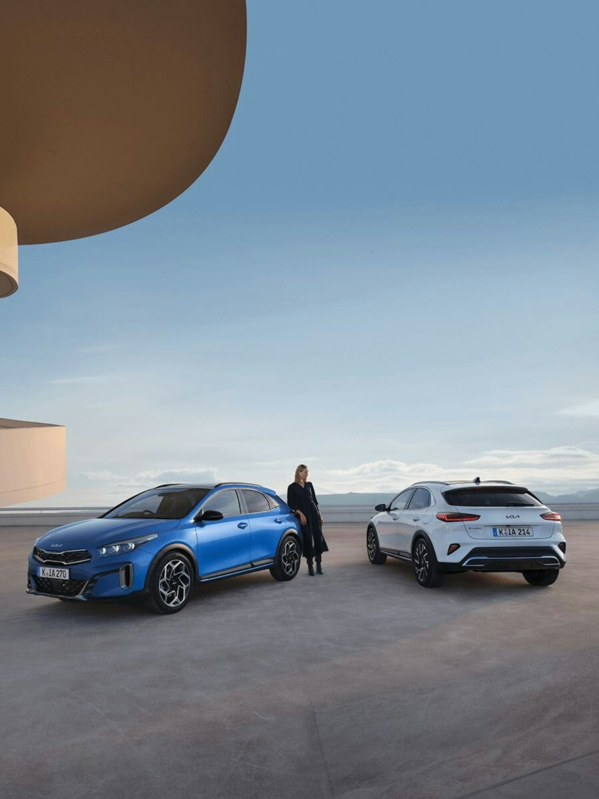 Zwei Kia XCeed